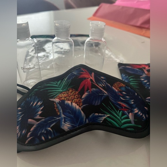 Travel pack…. NEVER USED - Picture 4 of 6